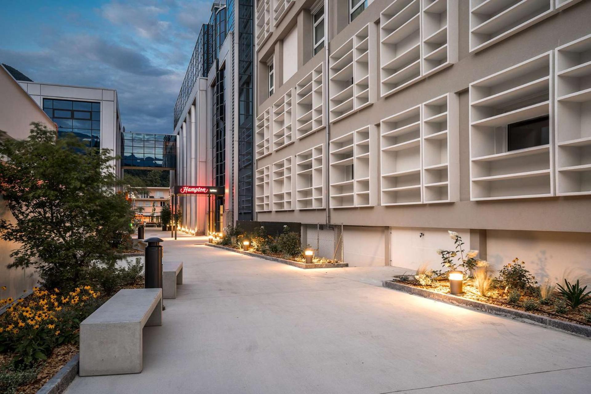 Hampton By Hilton Locarno 호텔 로손 외부 사진