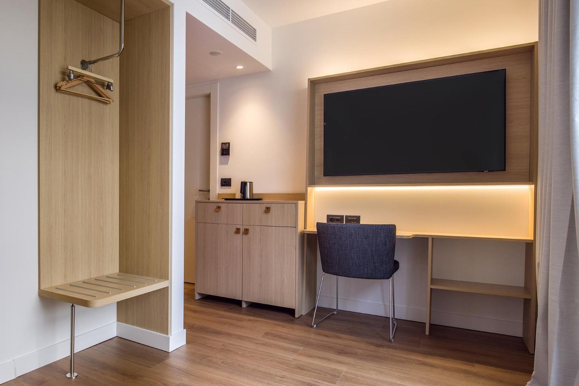 Hampton By Hilton Locarno 호텔 로손 외부 사진